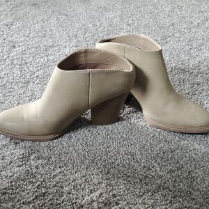 Beige Women's Block Heel Shoes